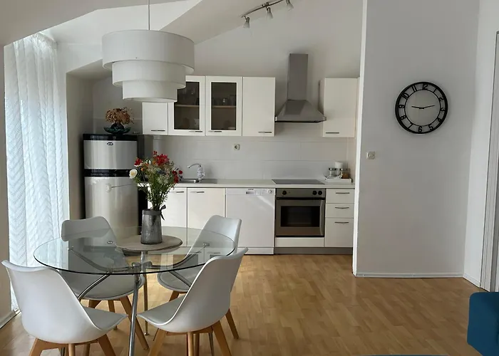 Charming Apartment *